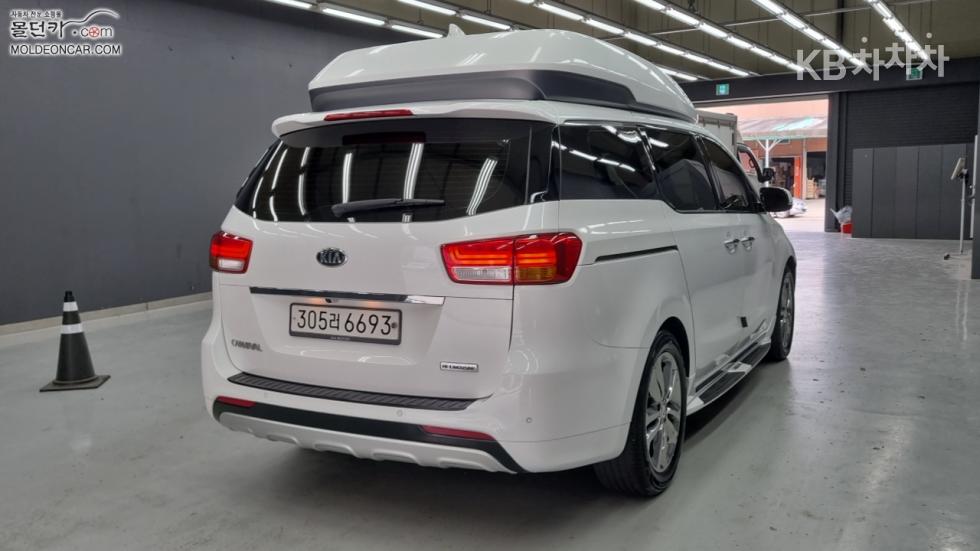 Kia Carnival — miniaturë 2