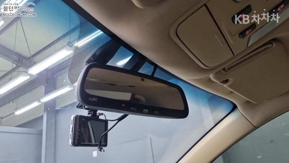 Kia Carnival — miniaturë 15