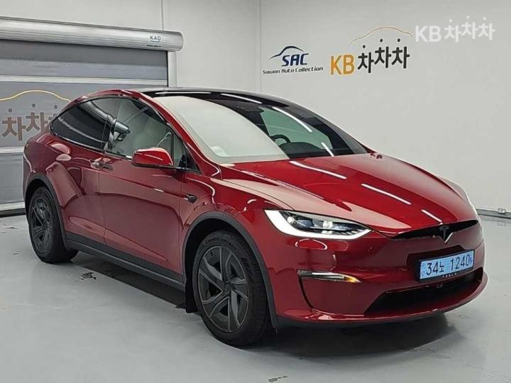 Tesla Model X — miniaturë 4