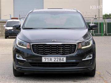 Kia Carnival 11-Seater Prestige — foto 1