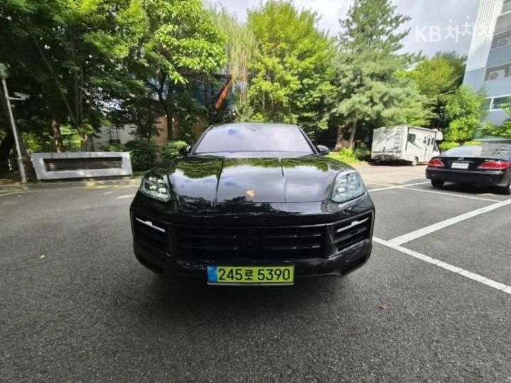 Porsche Cayenne 3.0 E-Hybrid — foto 1