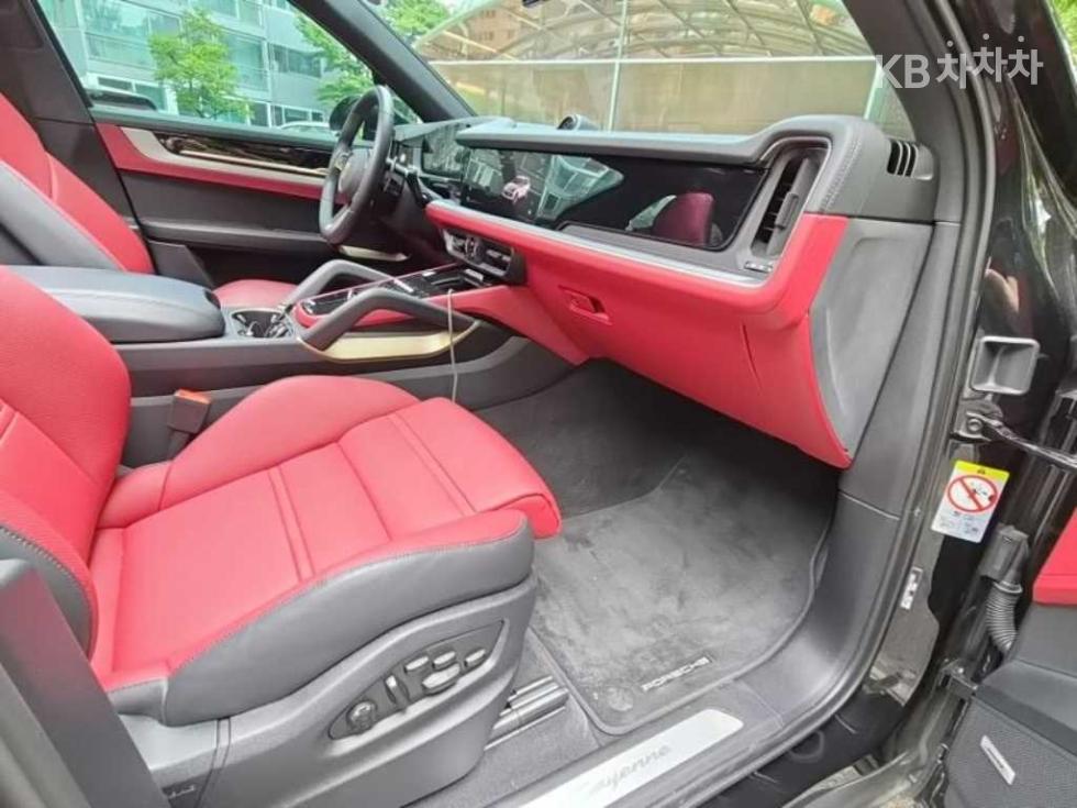Porsche Cayenne — miniaturë 6