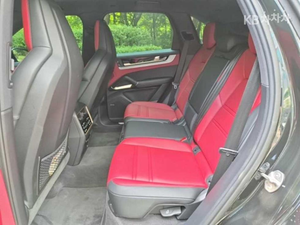 Porsche Cayenne — miniaturë 9