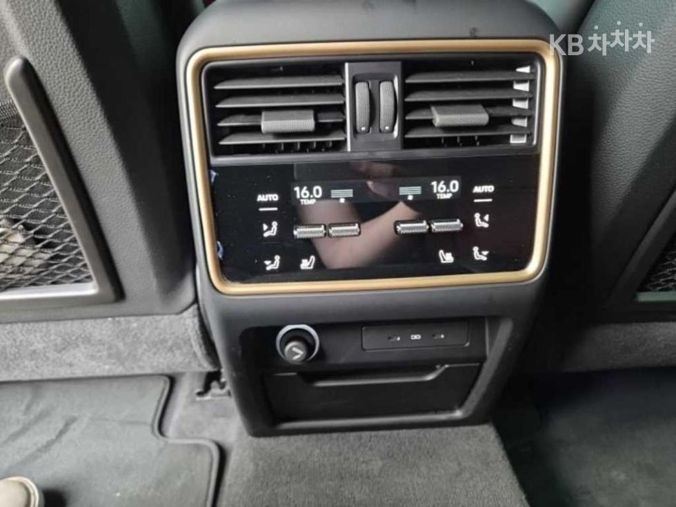 Porsche Cayenne — miniaturë 16