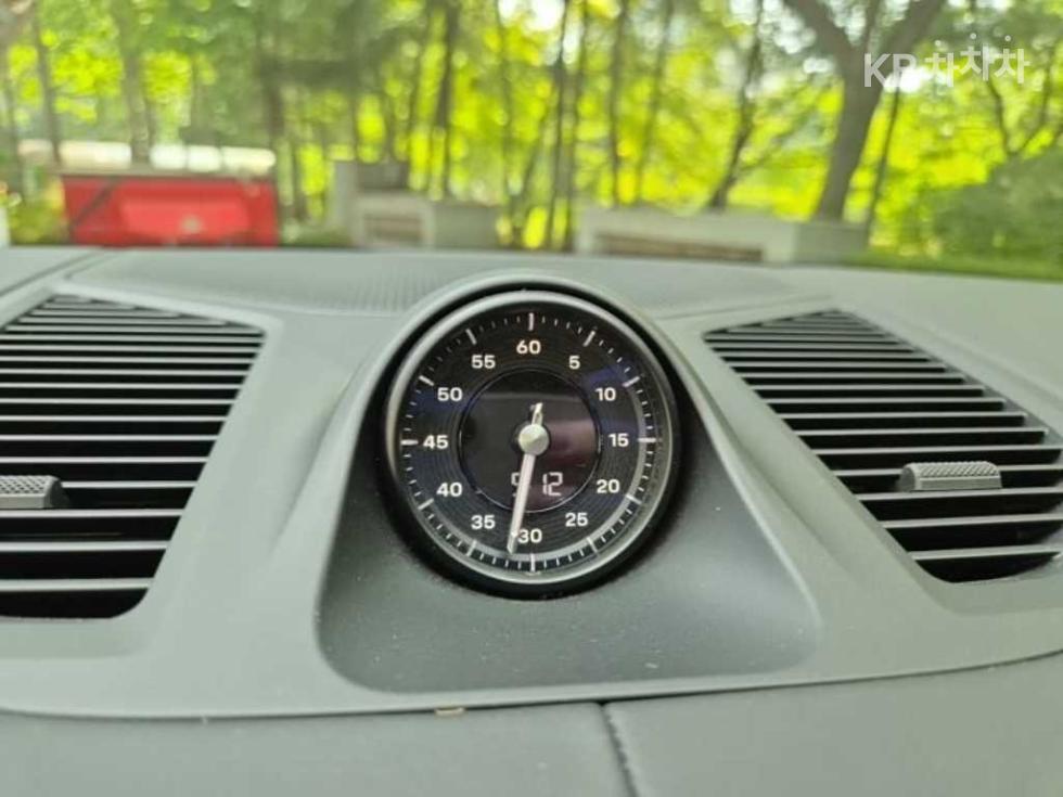 Porsche Cayenne — miniaturë 17