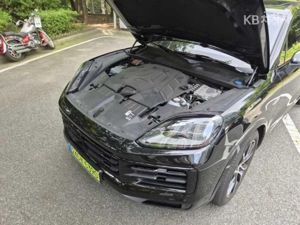 Porsche Cayenne — miniaturë 20