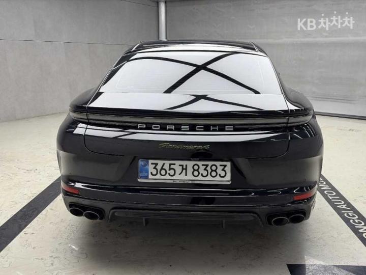 Porsche Panamera — miniaturë 3