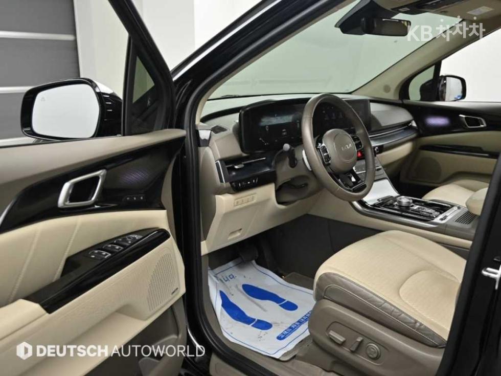 Kia Carnival — miniaturë 11