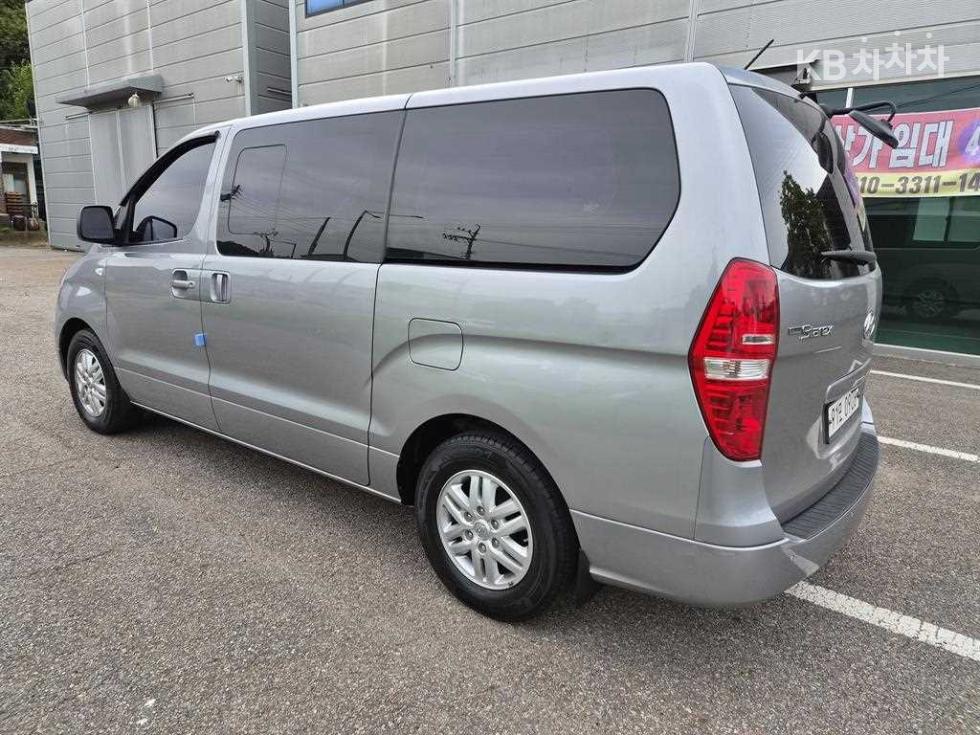 Hyundai Starex — miniaturë 3