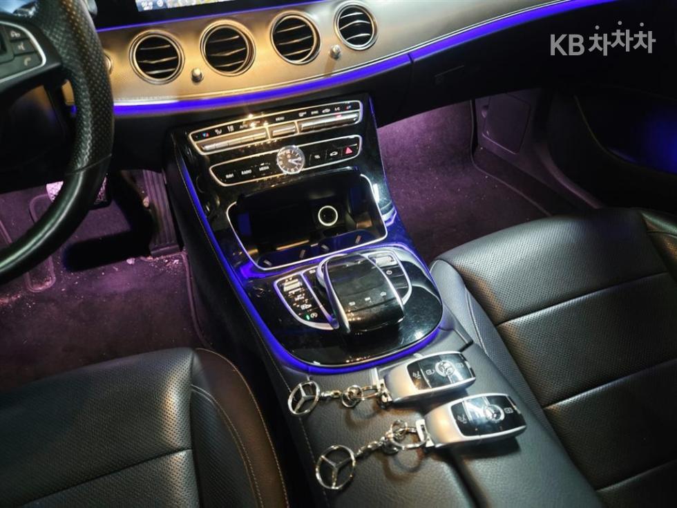 Mercedes-Benz E-klasse — miniaturë 13