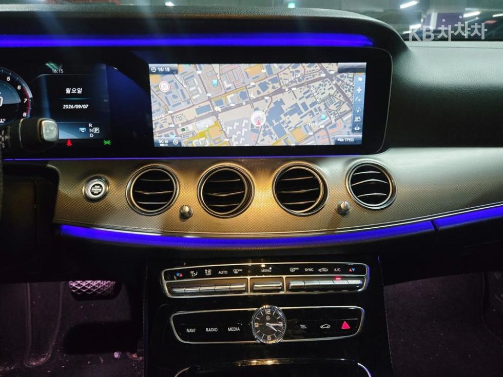 Mercedes-Benz E-klasse — miniaturë 14