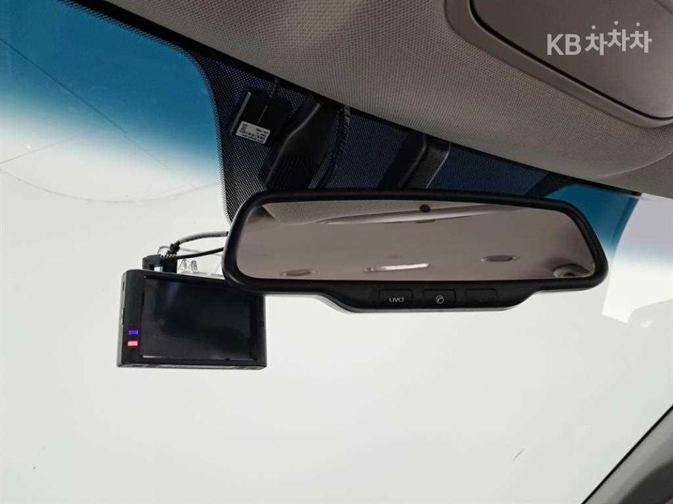 Kia Carnival — miniaturë 15