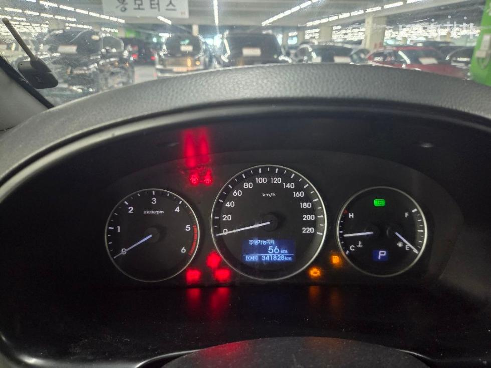 Hyundai Starex — miniaturë 3