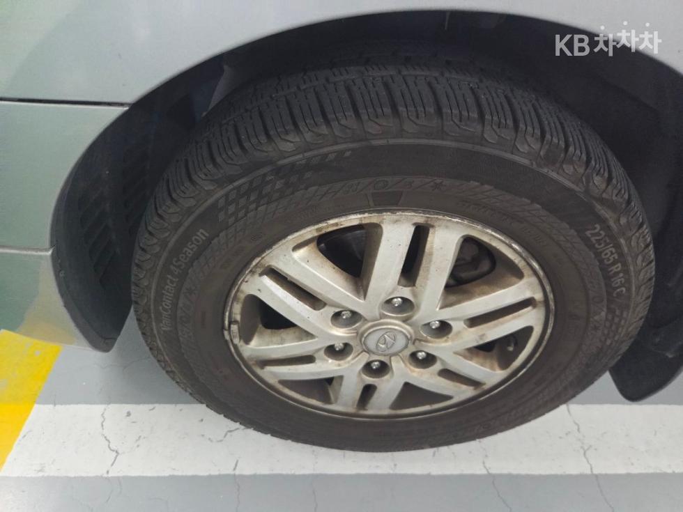 Hyundai Starex — miniaturë 4