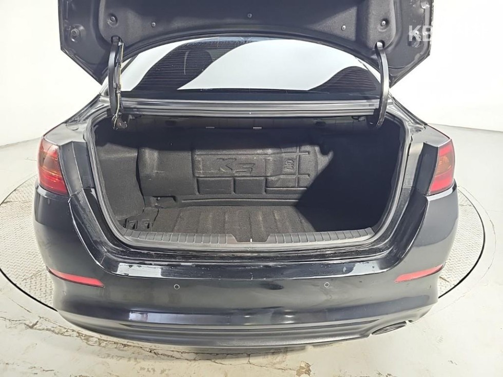 Kia K5 — miniaturë 13