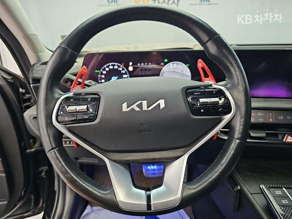 Kia K8 — miniaturë 9