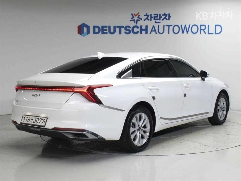 Kia K8 — miniaturë 2