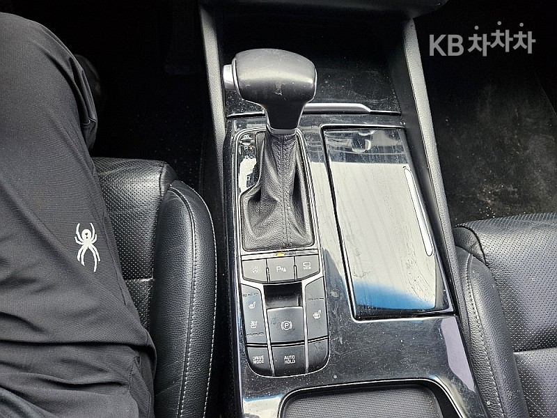 Kia K7 — miniaturë 9