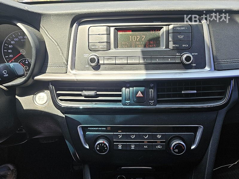Kia K5 — miniaturë 8