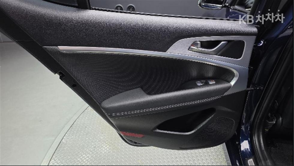 Genesis G70 — miniaturë 14
