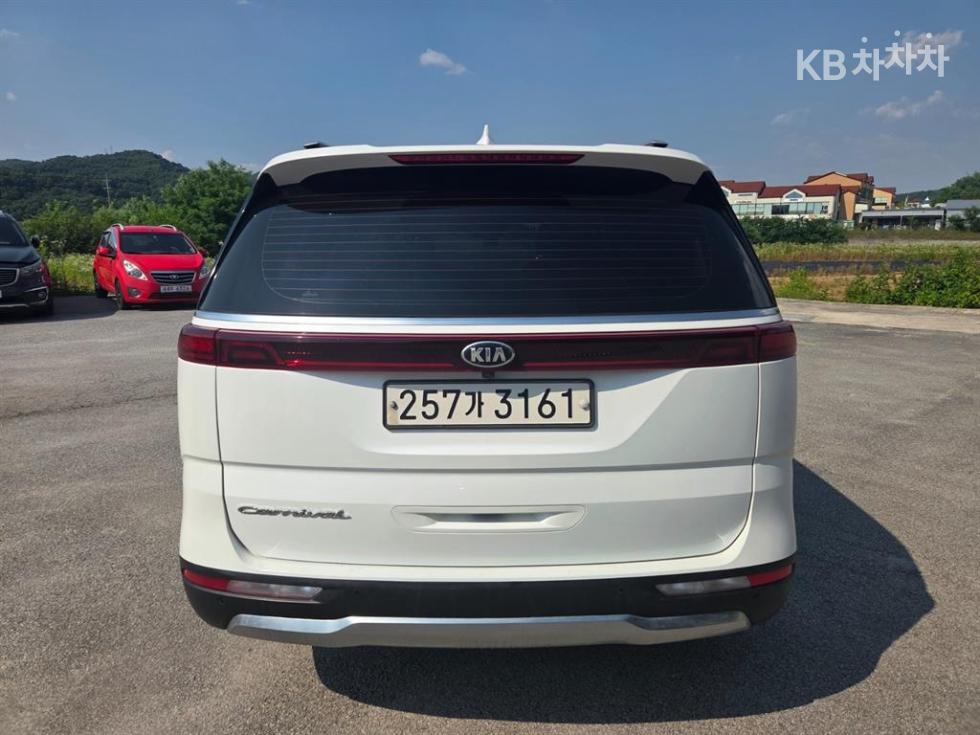 Kia Carnival — miniaturë 6