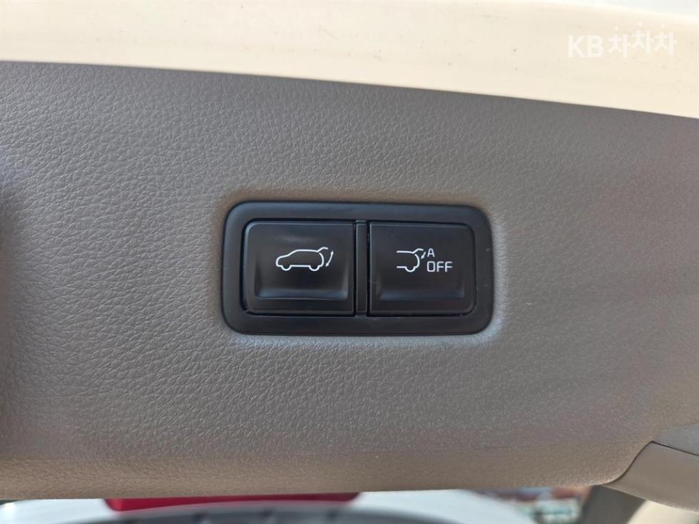 Kia Carnival — miniaturë 18