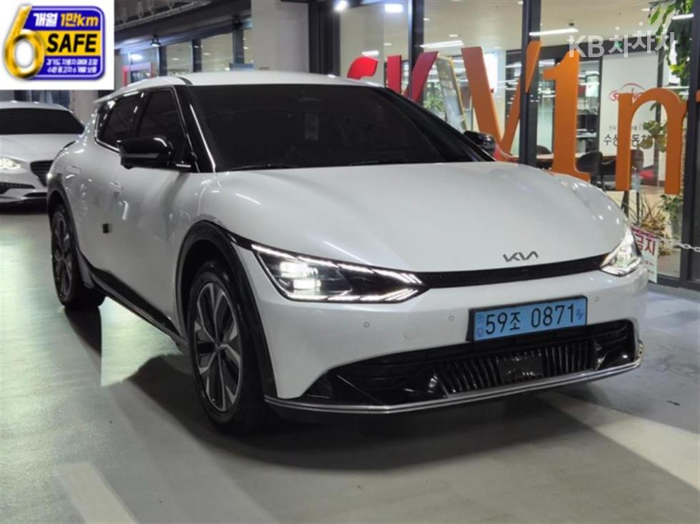 기아 EV6 2021년식 기아 EV6 롱 레인지 2WD 어스