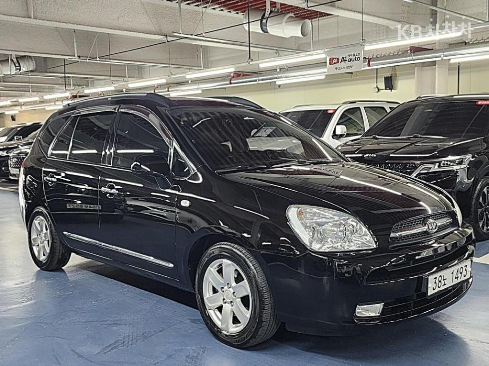 Kia Carens — miniaturë 6
