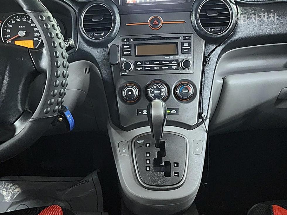 Kia Carens — miniaturë 11