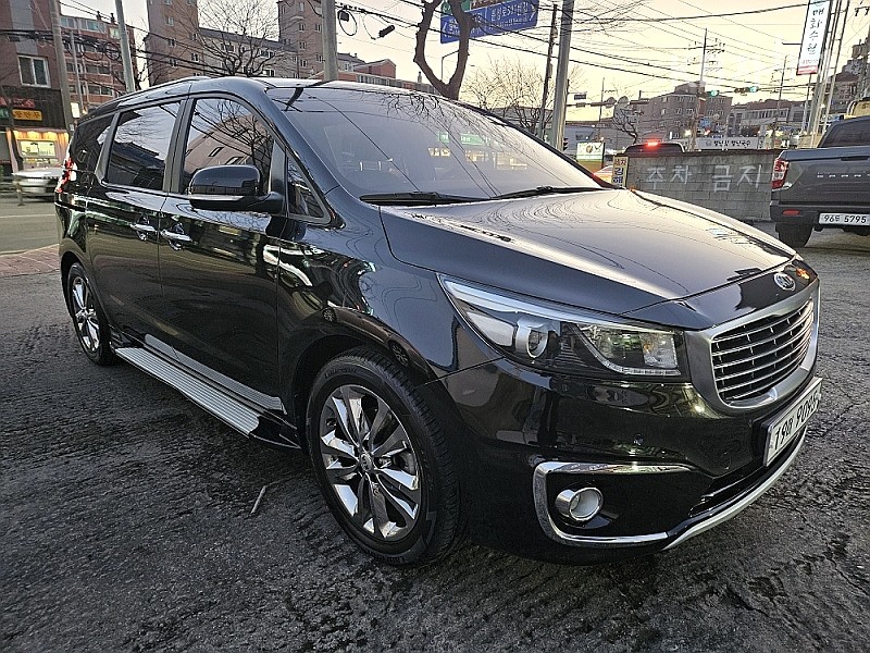 Kia Carnival — miniaturë 3
