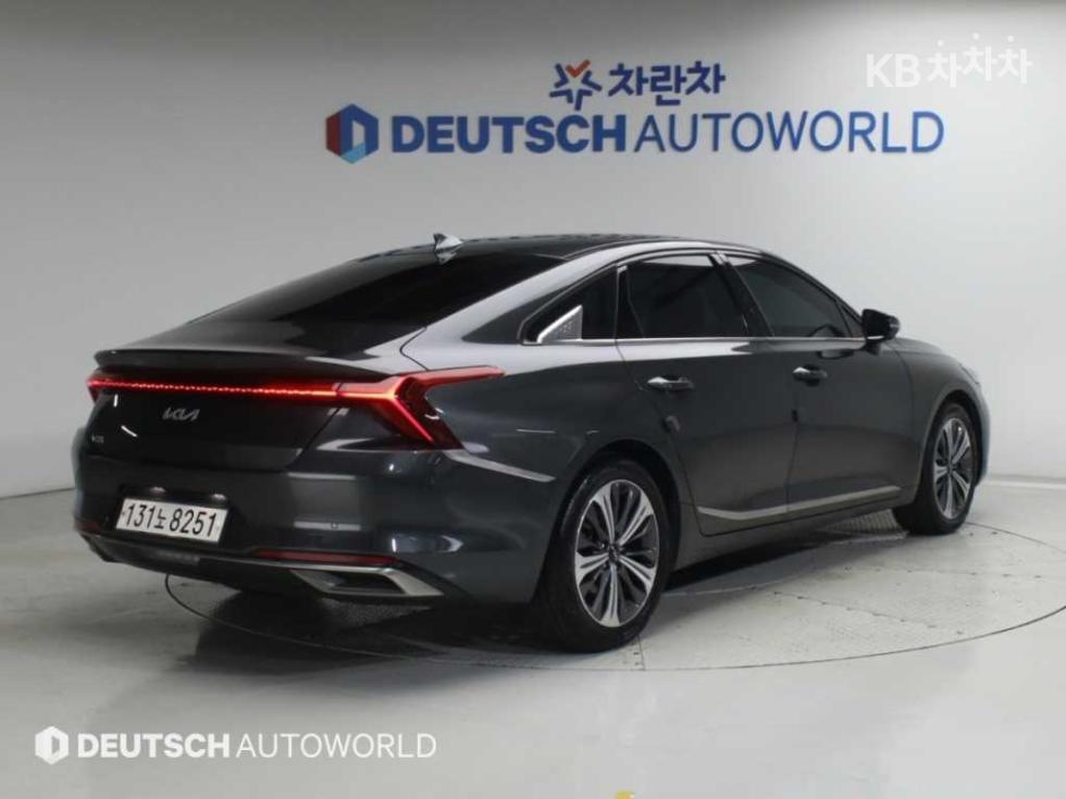 Kia K8 — miniaturë 2
