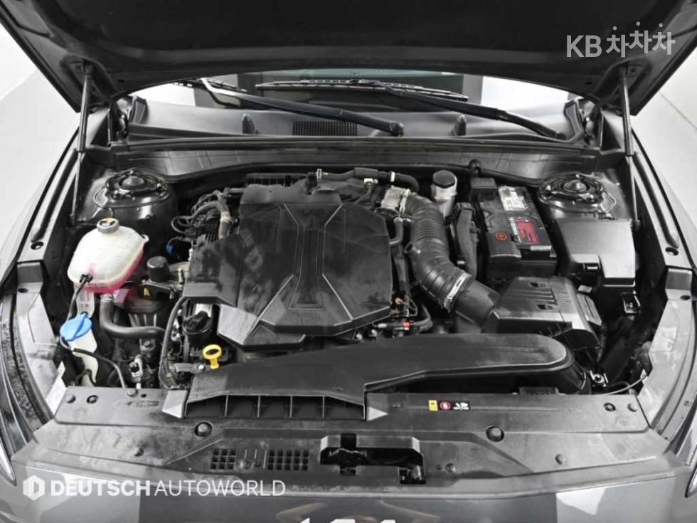 Kia K8 — miniaturë 6