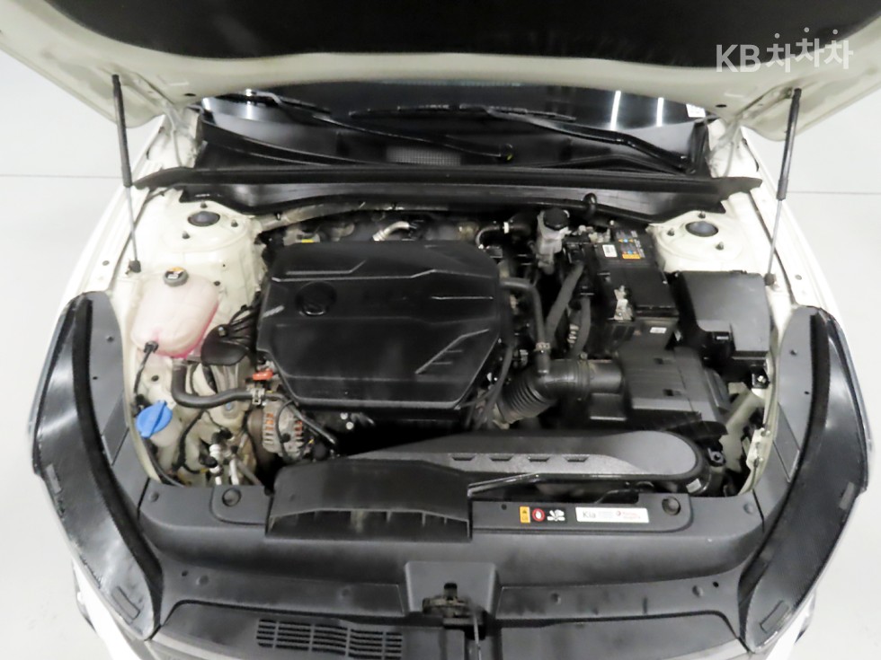Kia K5 — miniaturë 19
