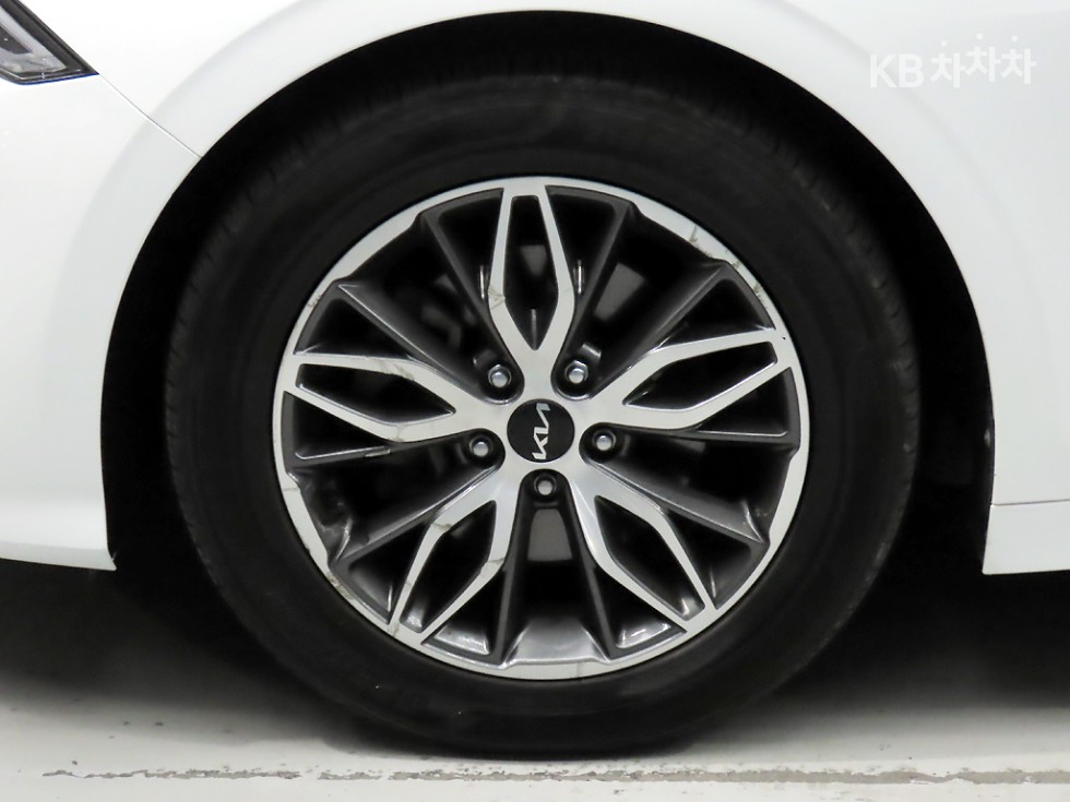Kia K5 — miniaturë 20