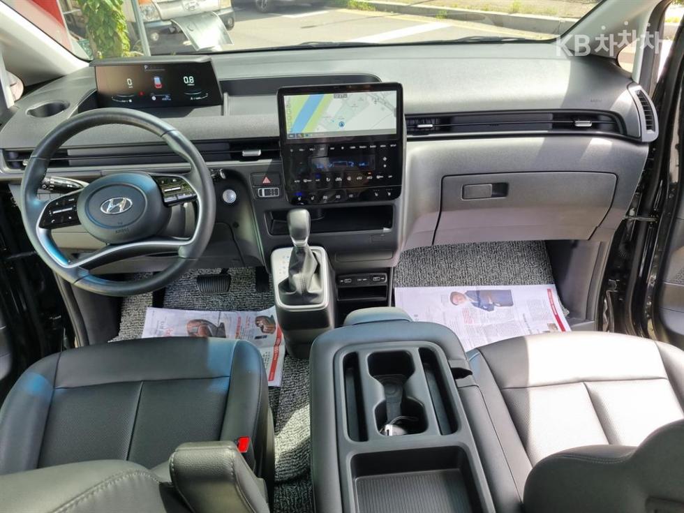 Hyundai Staria — miniaturë 6