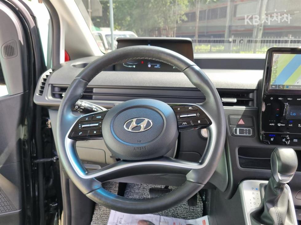 Hyundai Staria — miniaturë 8