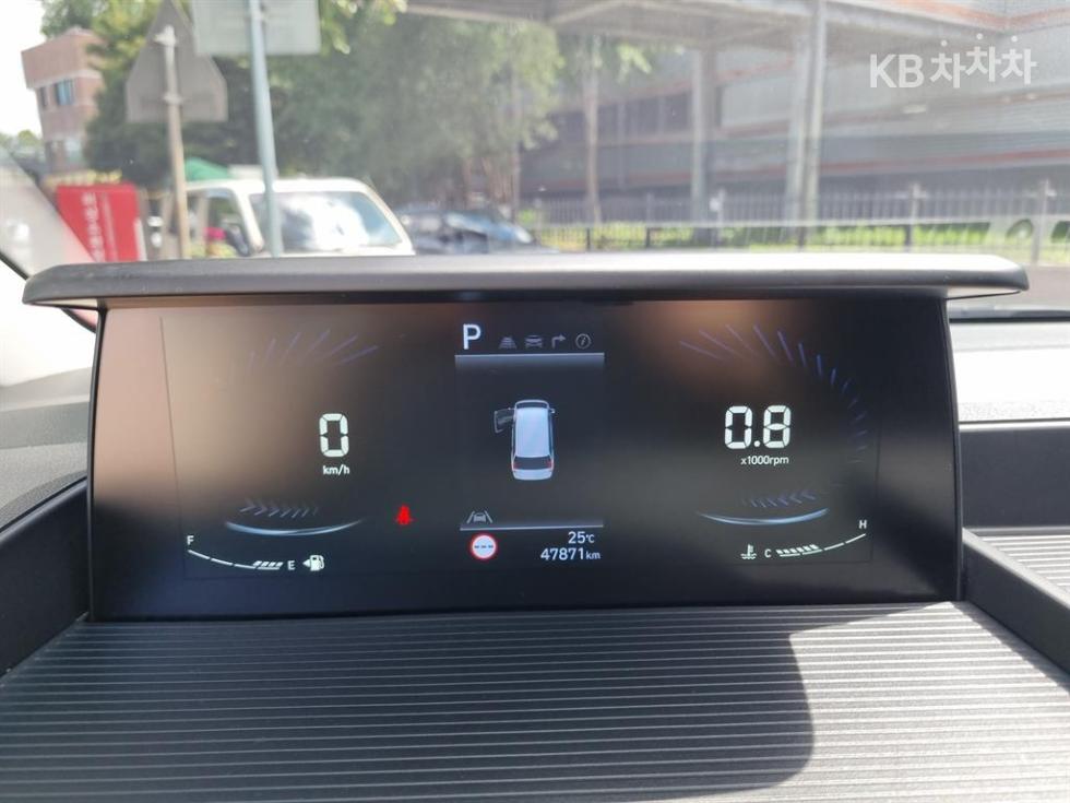 Hyundai Staria — miniaturë 15