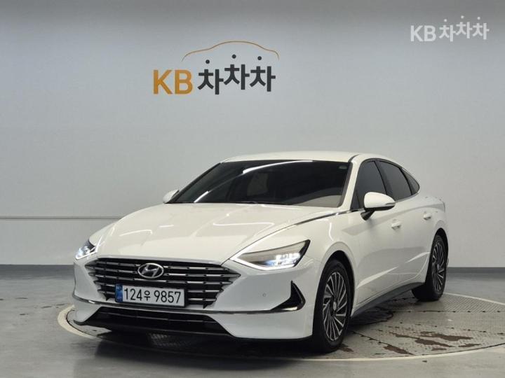 Hyundai Sonata 2.0 HEV 프리미엄 패밀리 — foto 1