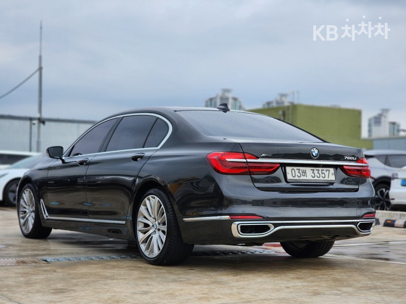 BMW 7er — miniaturë 3