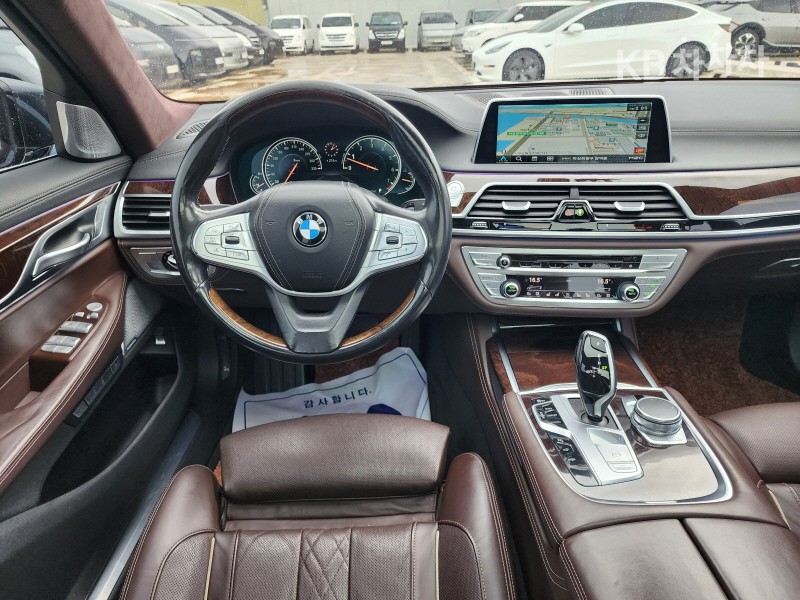 BMW 7er — miniaturë 7