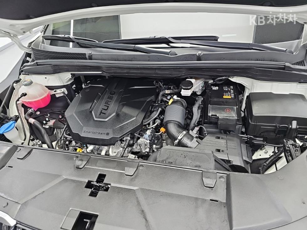 Kia Carnival — miniaturë 5