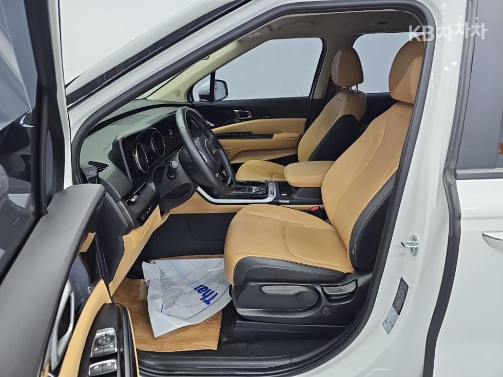 Kia Carnival — miniaturë 11