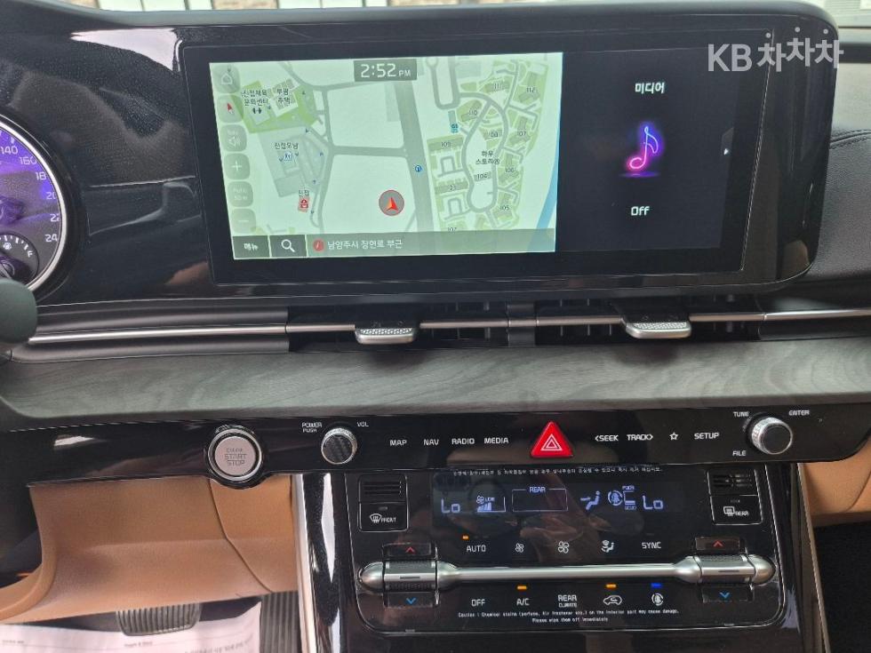 Kia Carnival — miniaturë 13