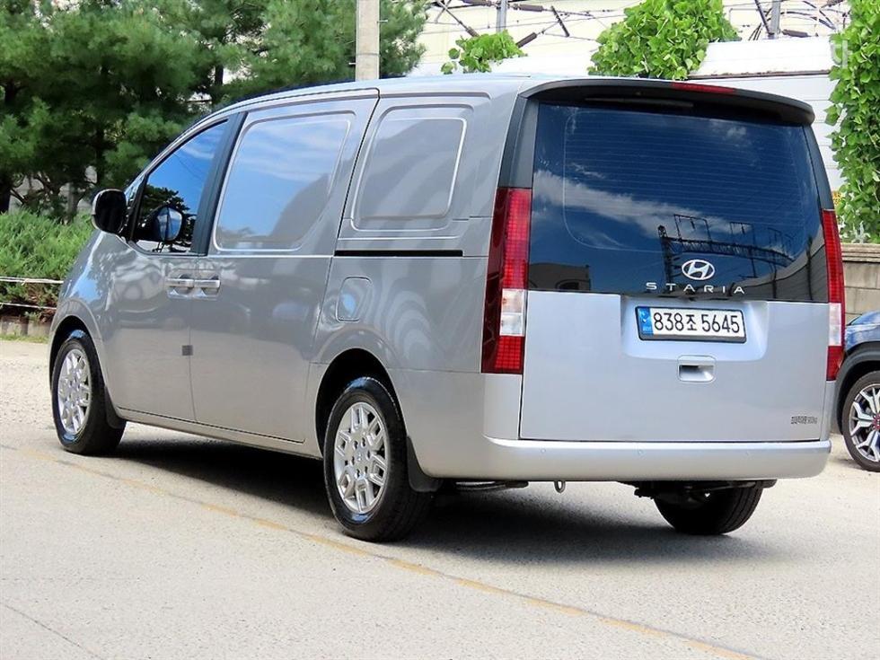 Hyundai Staria — miniaturë 3