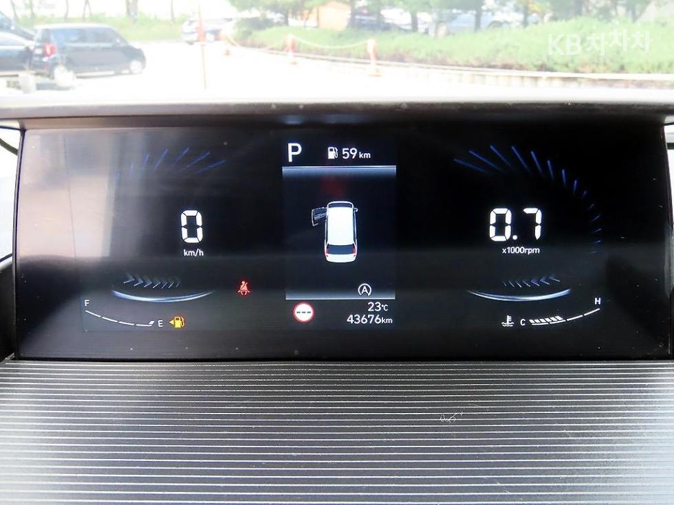 Hyundai Staria — miniaturë 9