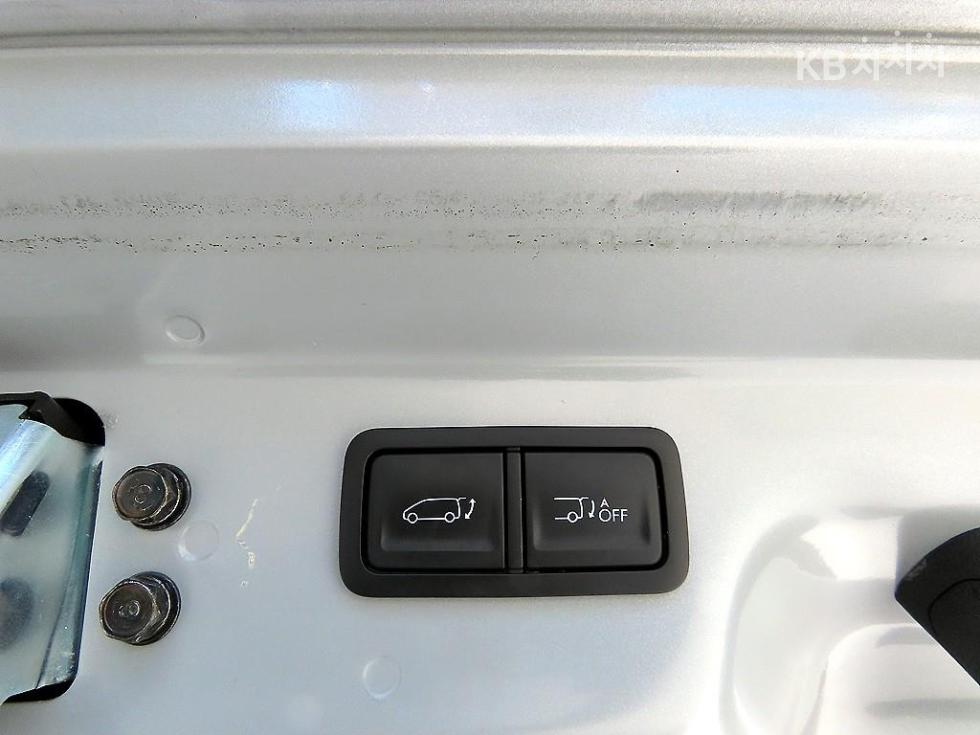 Hyundai Staria — miniaturë 17