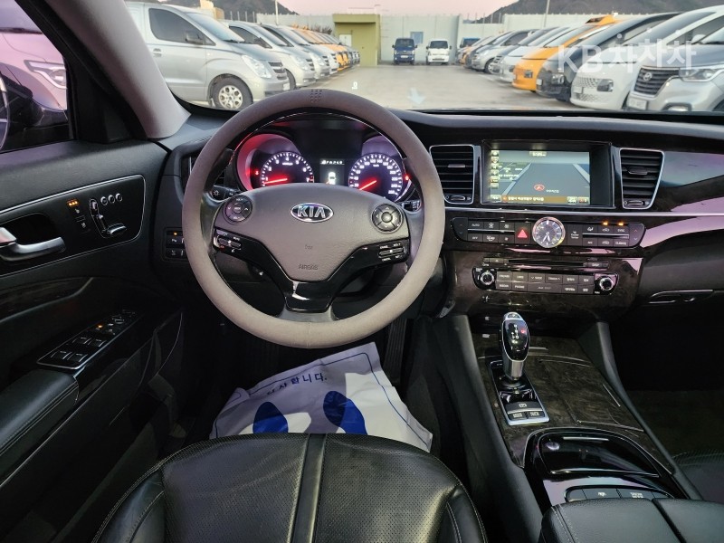 Kia K9 — miniaturë 9