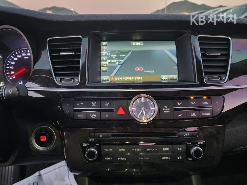 Kia K9 — miniaturë 16