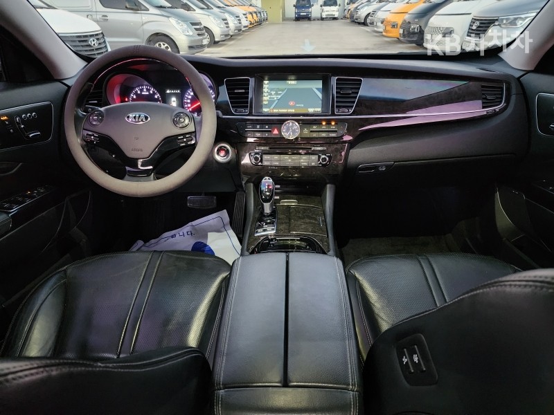 Kia K9 — miniaturë 18