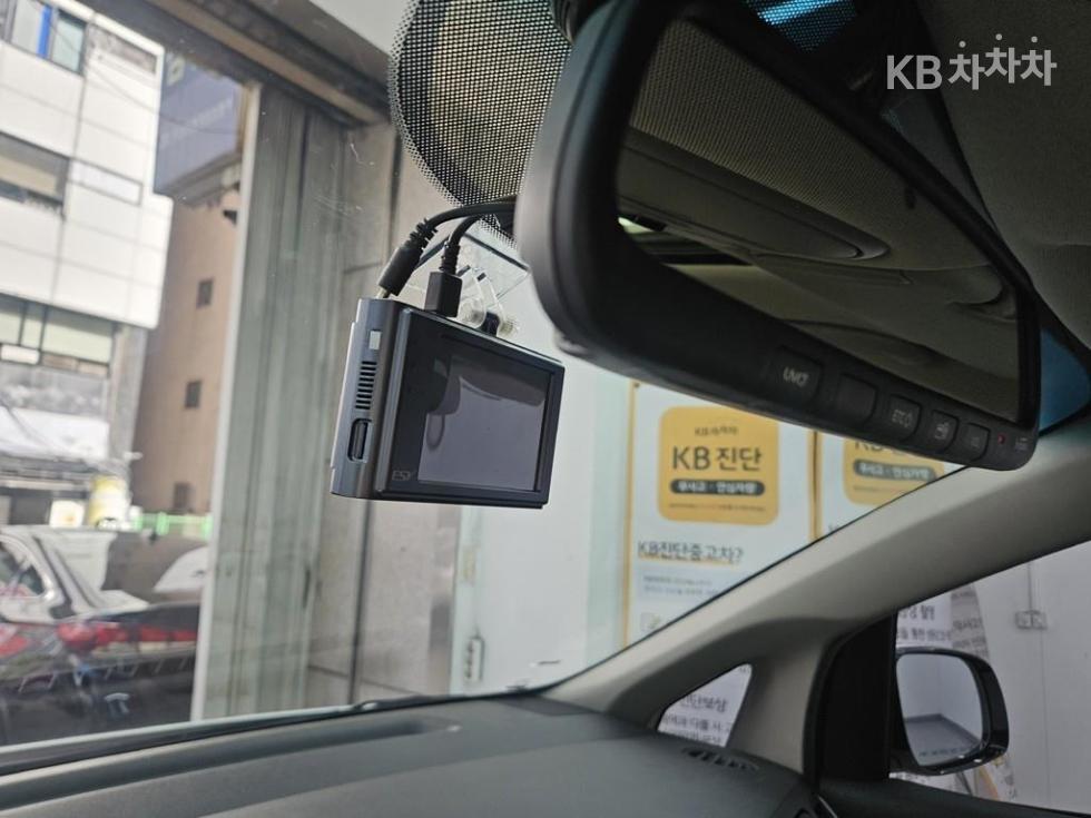 Kia Carnival — miniaturë 10